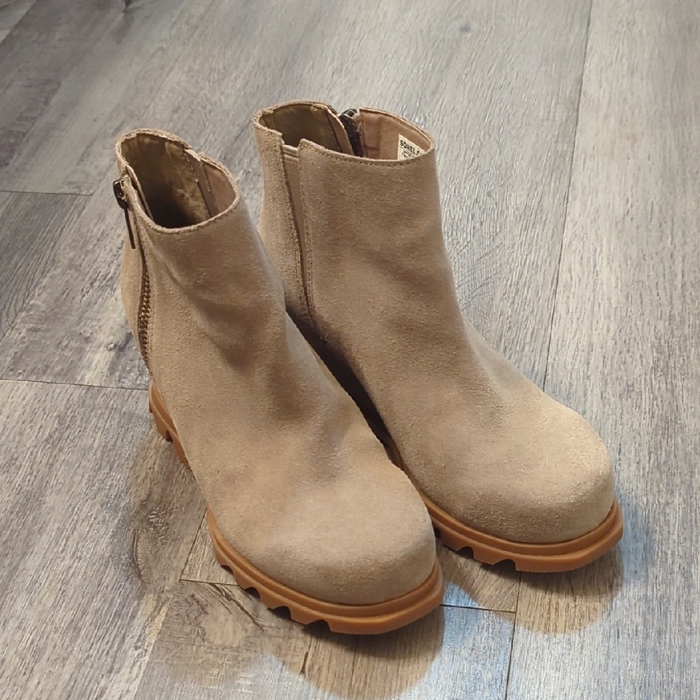 Sorel Joan Of Artic Wedge III Zip Booties - Picture 1 of 9